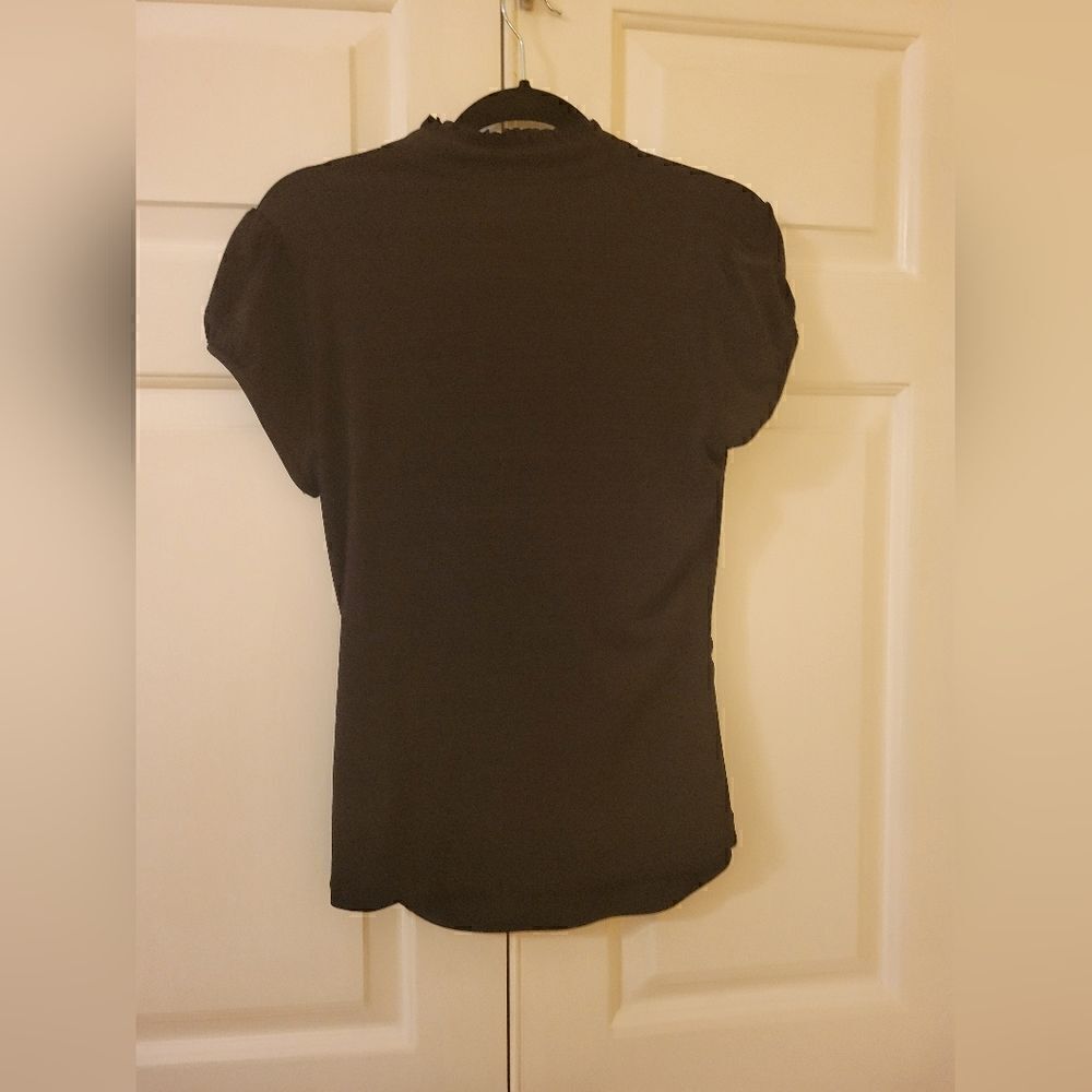 Womens short sleeve ruffle shirt - Picture 3 of 4